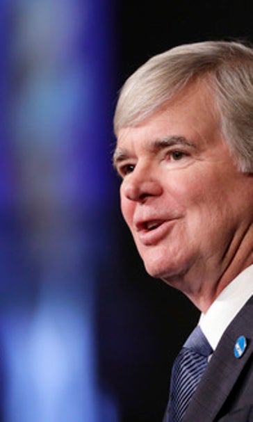 Emmert applauds student-athlete activism